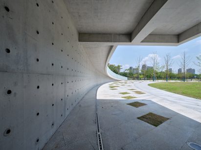 An opening in the concrete building