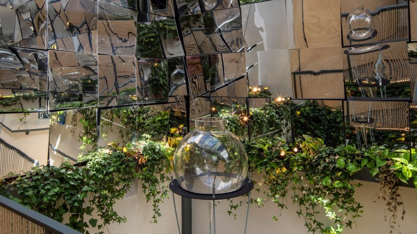 Natural materials fill Desinchá tea shop in São Paulo by SuperLimão