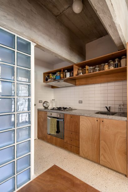 The renovated kitchen by Escobedo Soliz