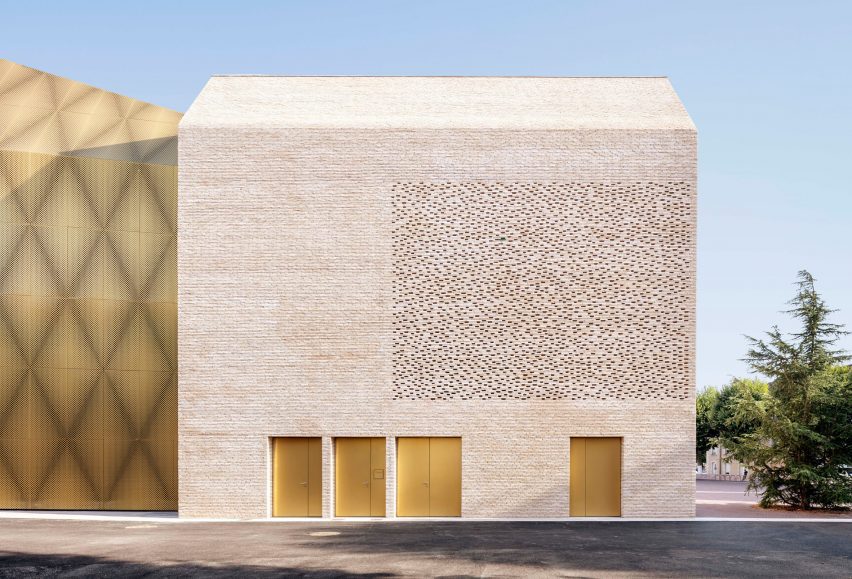 Grand Palais Cinema by Antonio Virga Architecte in Cahors
