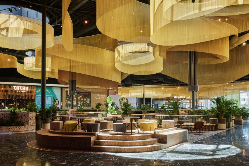Westfield Mall of the Netherlands by MVSA Architects with Kriskadecor chains