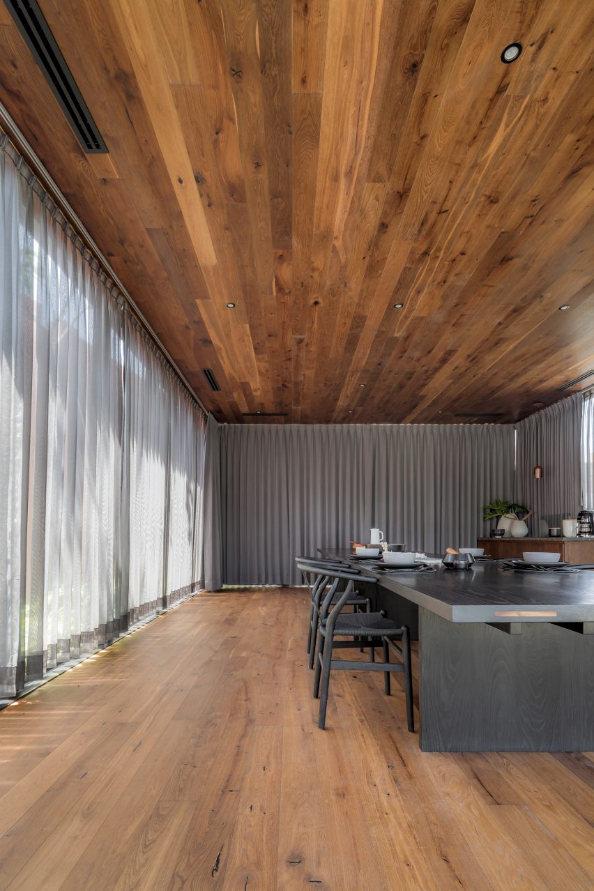 Office Casa Leyros by 1540 Arquitectura