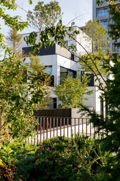 Plant-lined housing