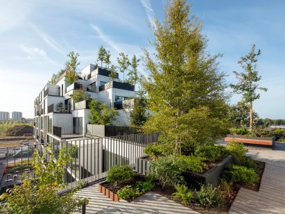 Plant-covered housing in Antwerp