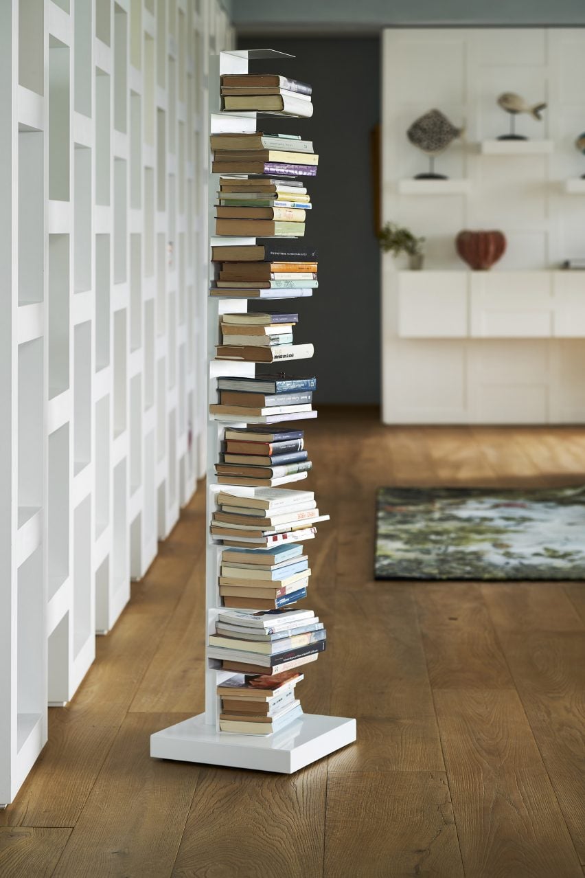 A photograph of the Ptolomeo bookshelf by Bruno Rainaldi for Opinion Ciatti