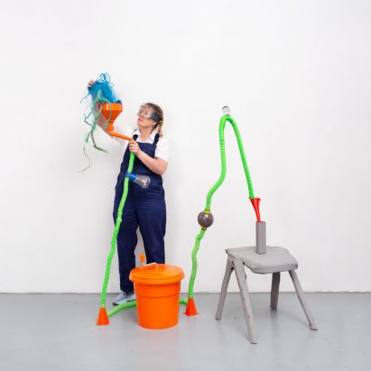 Injection moulding process for REX chair by Ineke Hans for Circuform