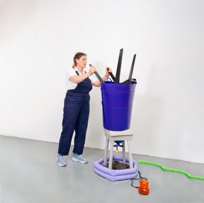 Recycling process for REX chair by Ineke Hans for Circuform