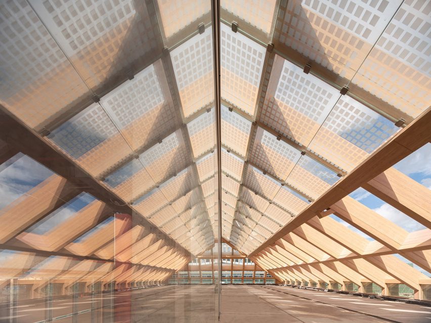 Enclosed roof terrace