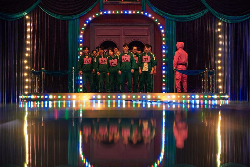 Netflix Squid Game glass bridge