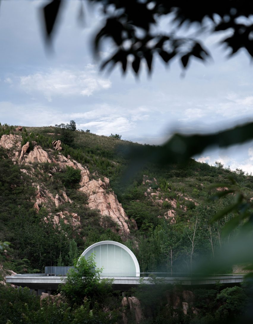 the hometown moon by syn architects