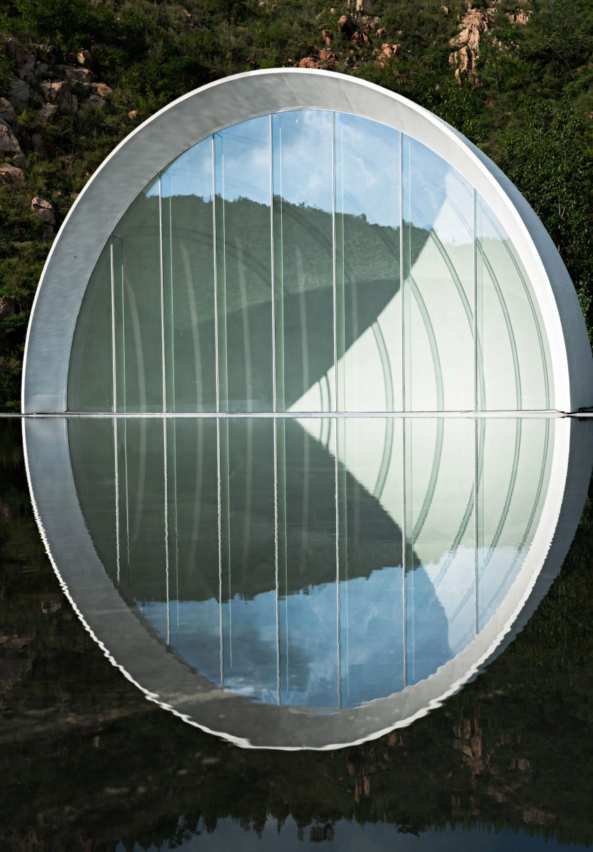 the hometown moon by syn architects