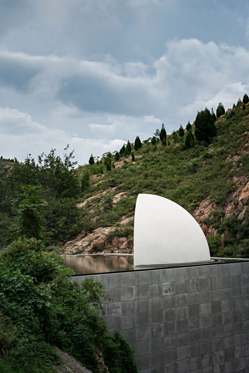 the hometown moon by syn architects