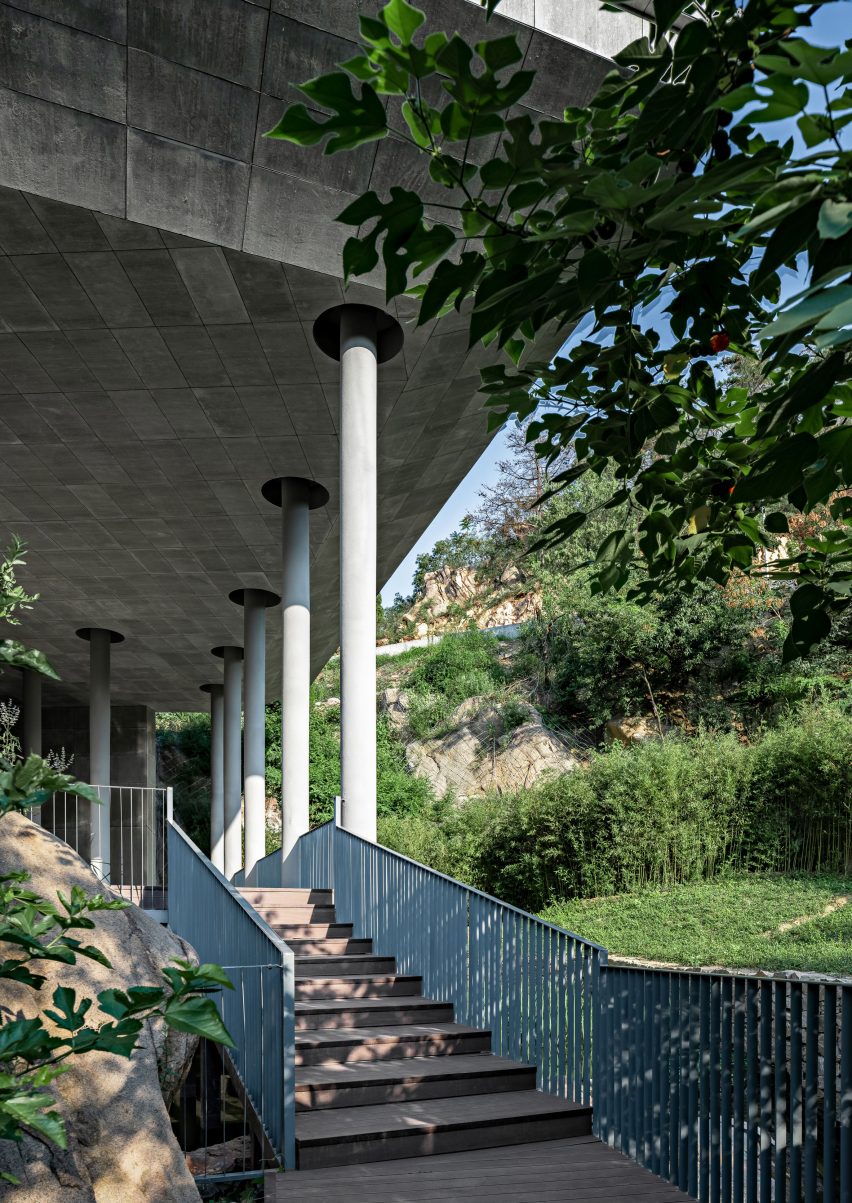 the hometown moon by syn architects