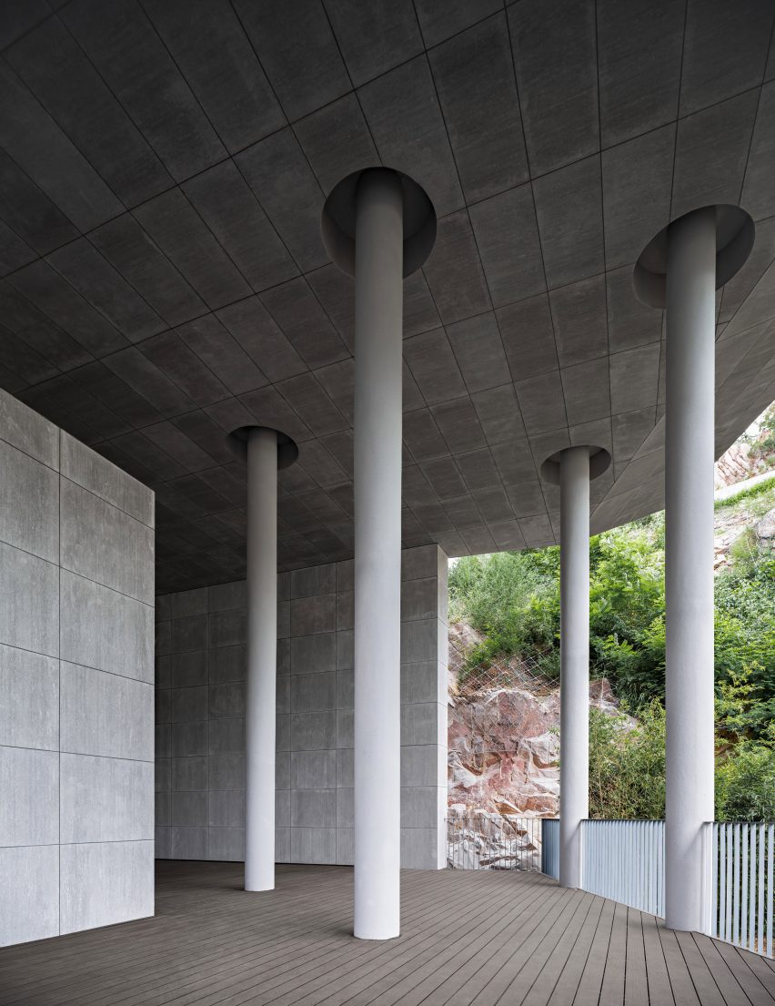 the hometown moon by syn architects
