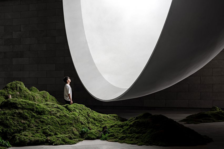 the hometown moon by syn architects