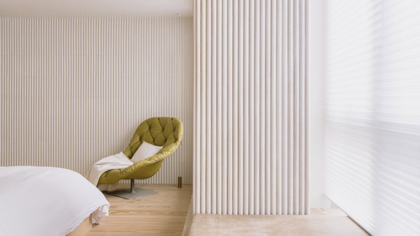 Urban Cottage apartment by Lukstudio with Douglas fir interiors