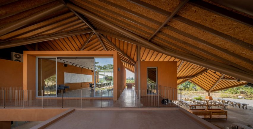 PANNAR Sufficiency Economic and Agriculture Learning Centre by Vin Varavarn Architects