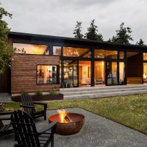 A dogtrot-style house in Washington features in today’s Dezeen Weekly newsletter