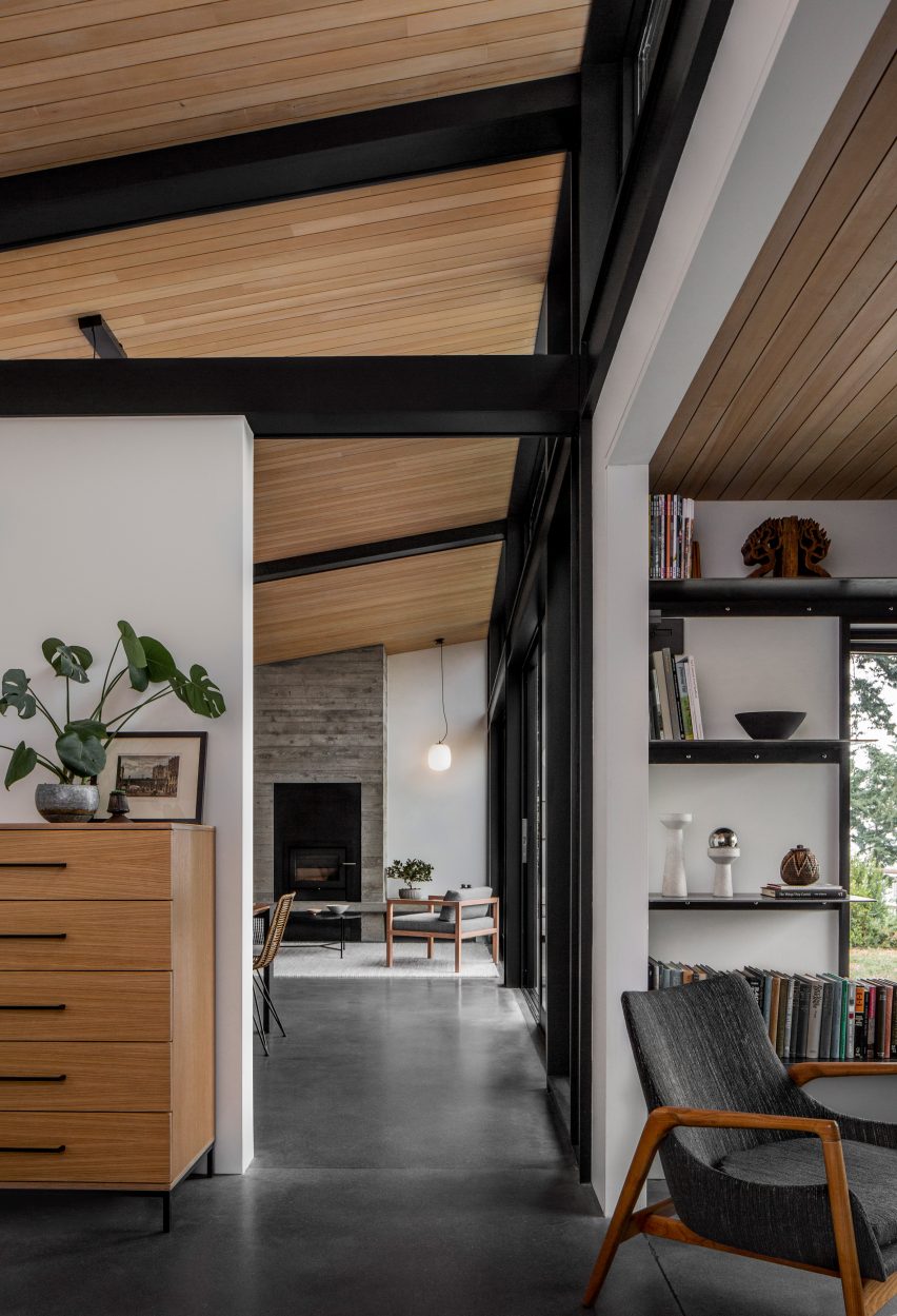 Whidbey Dogtrot House by SHED