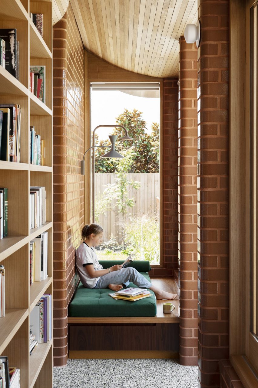 1960s home renovation in Melbourne by Wowowa