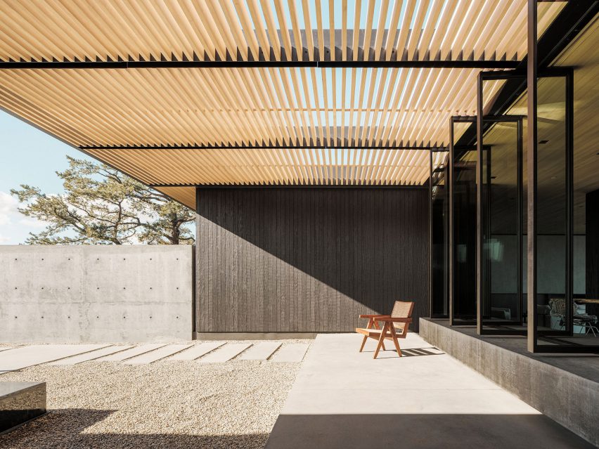 High Desert Retreat house by Aidlin Darling Design