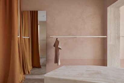 Plaster interiors of Camilla and Marc store in Melbourne by Akin Atelier
