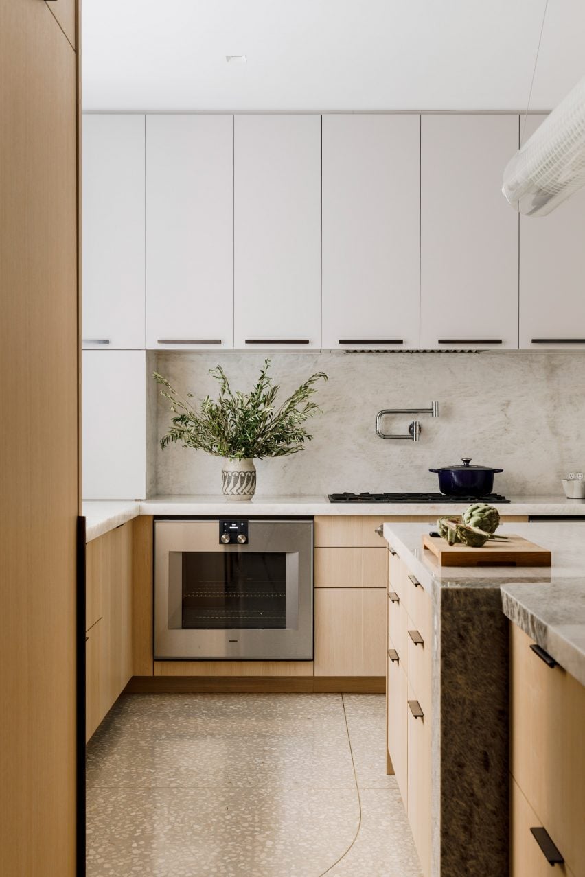 Carnegie Hill apartment by MKCA