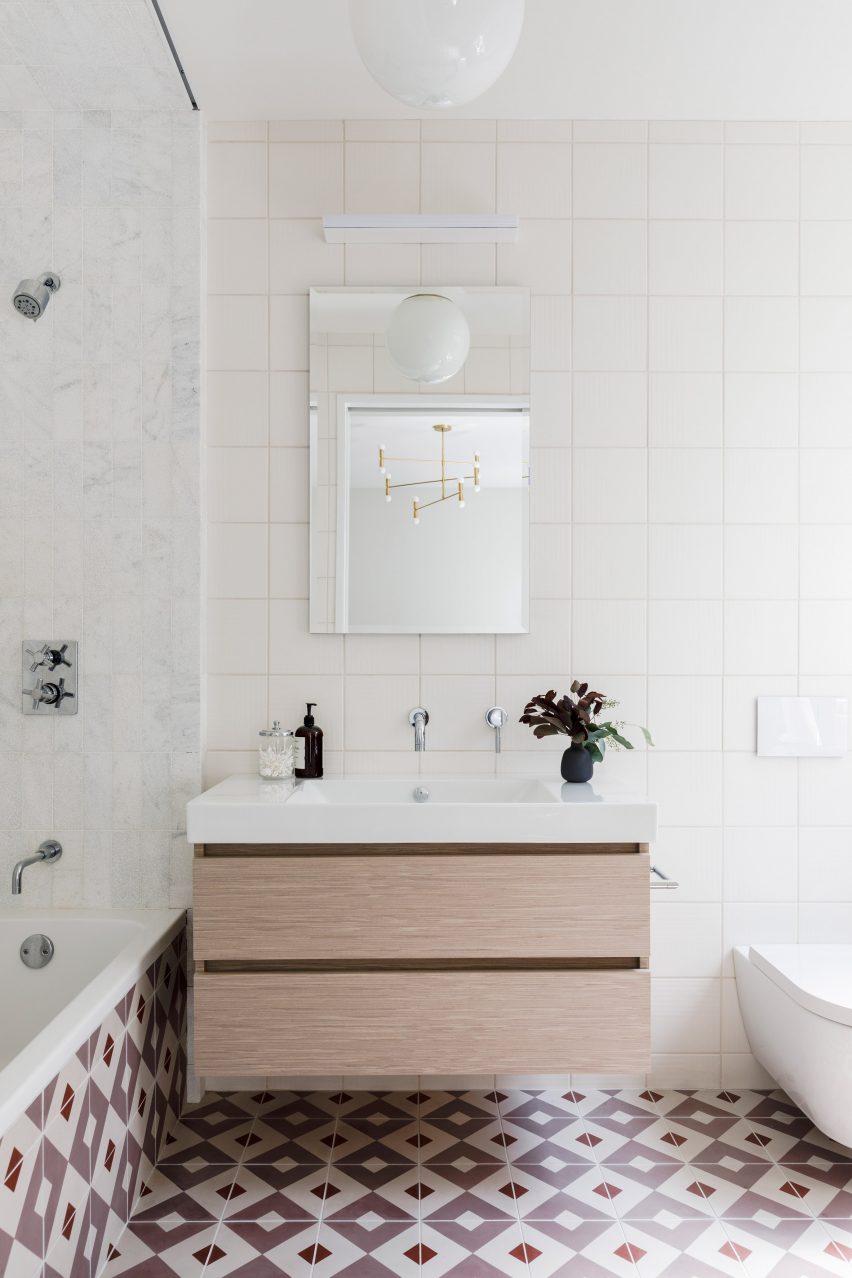 Carnegie Hill apartment by MKCA