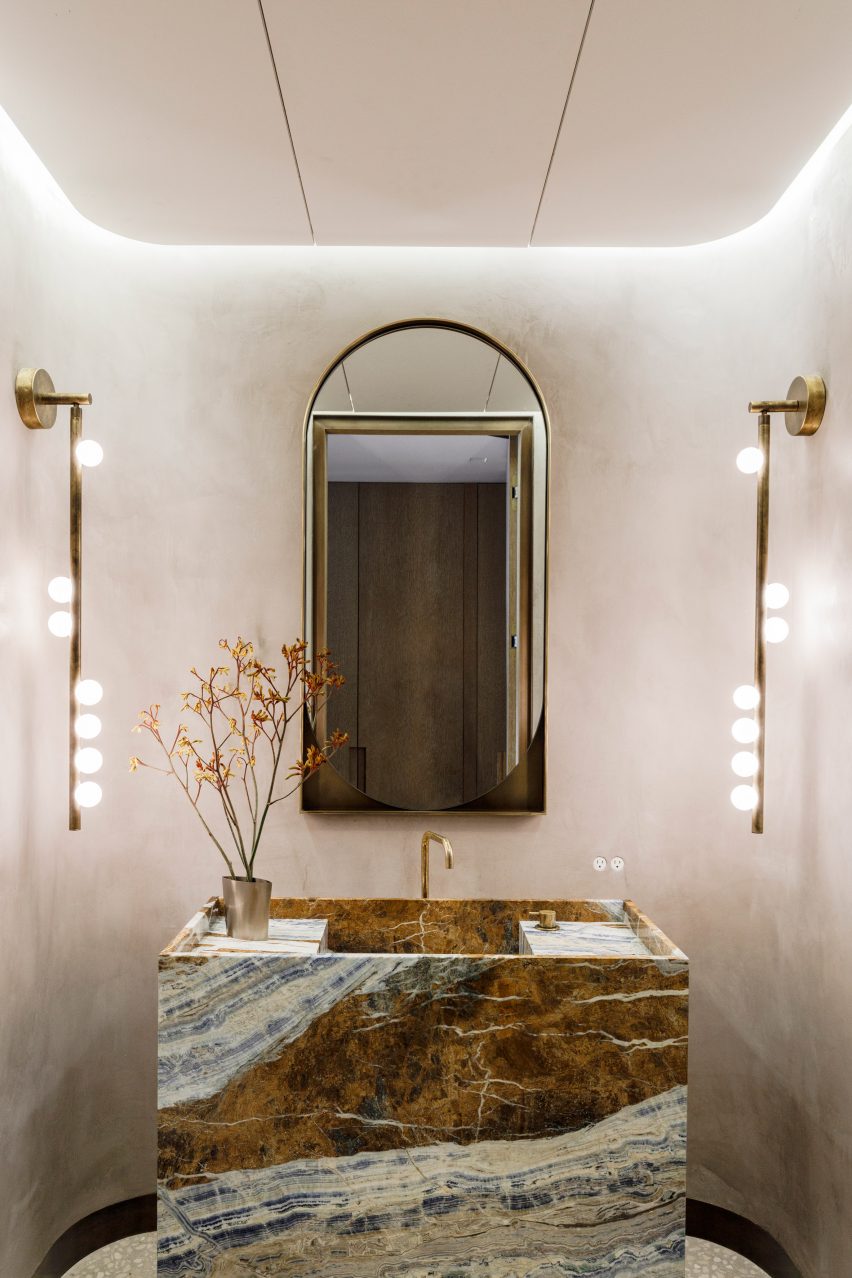 Carnegie Hill apartment by MKCA