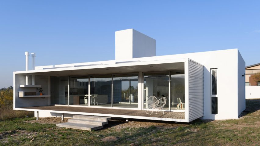 The exterior of Casa La Hornilla in Argentina