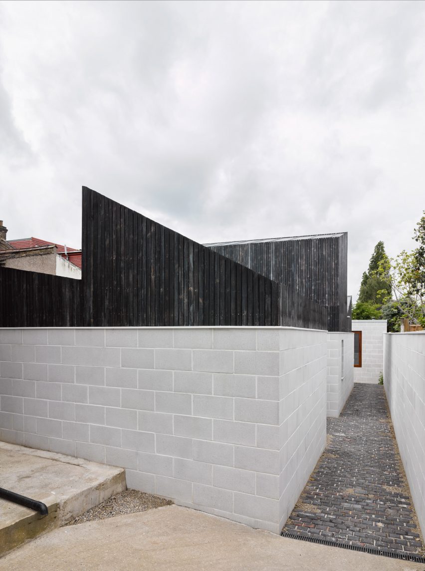 Catching Sun House by Studioshaw