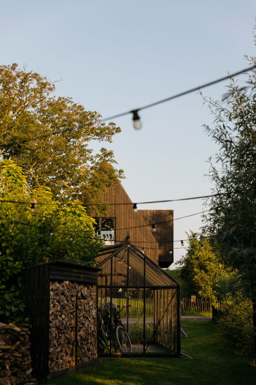House With A View was designed by Chris Collaris and Frederik Roijé