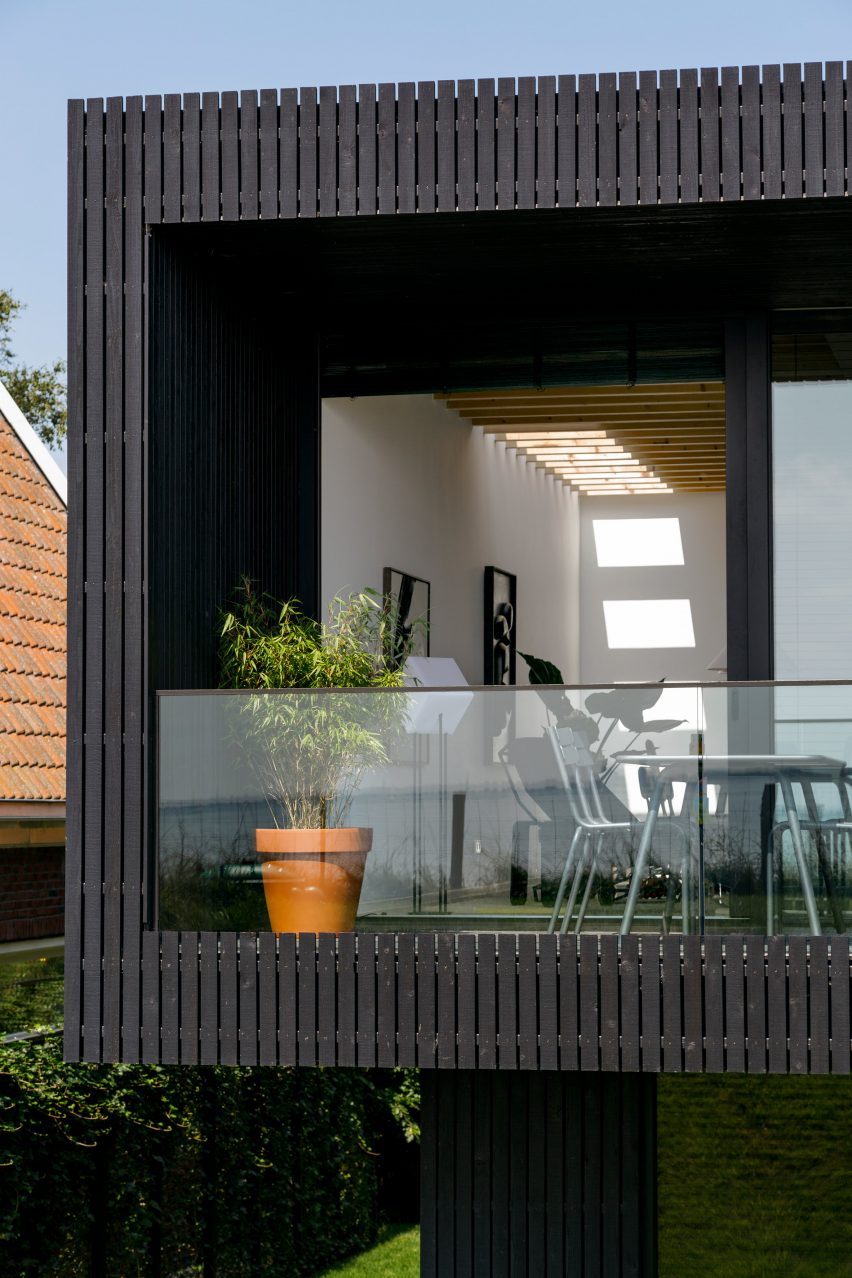 House With A View was designed by Chris Collaris and Frederik Roijé