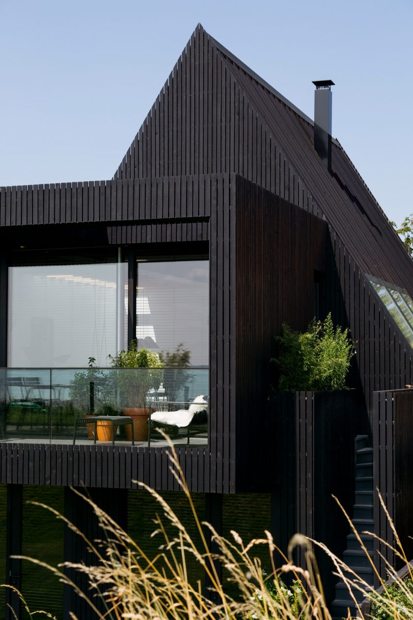 House With A View was designed by Chris Collaris and Frederik Roijé