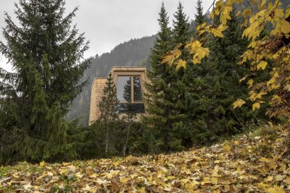 Mountainside house in South Tyrol