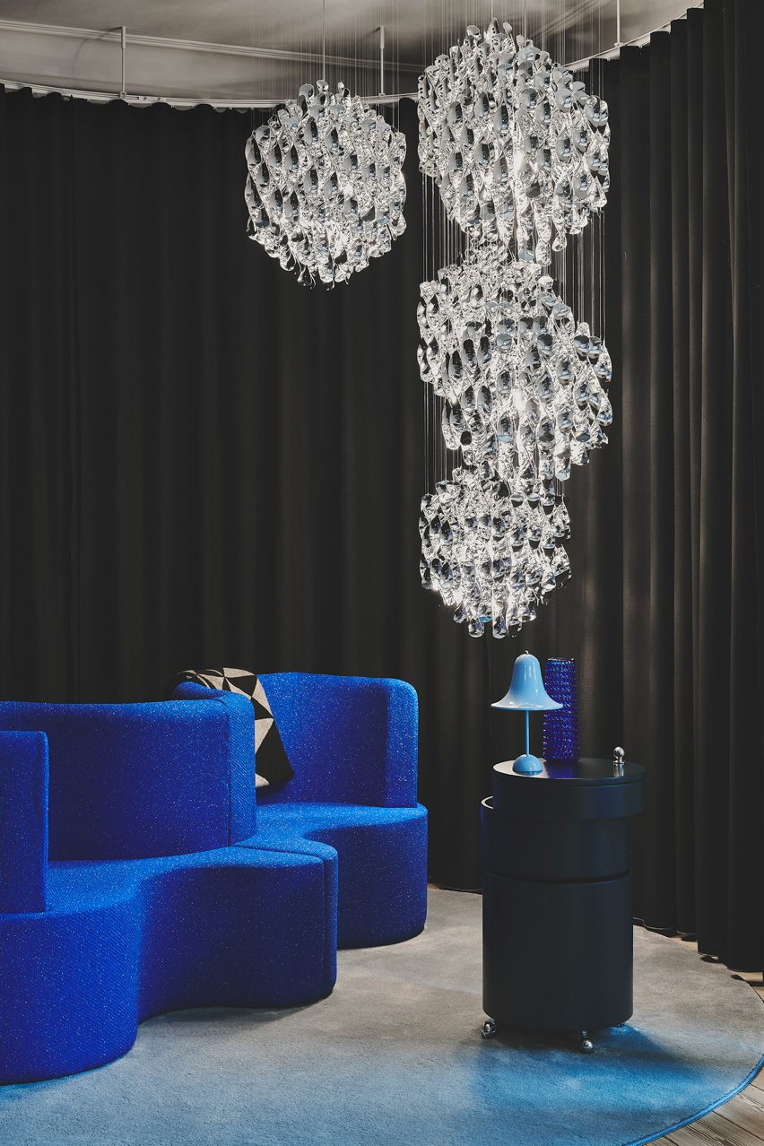 Verpan's Cloverleaf sofa in vibrant blue