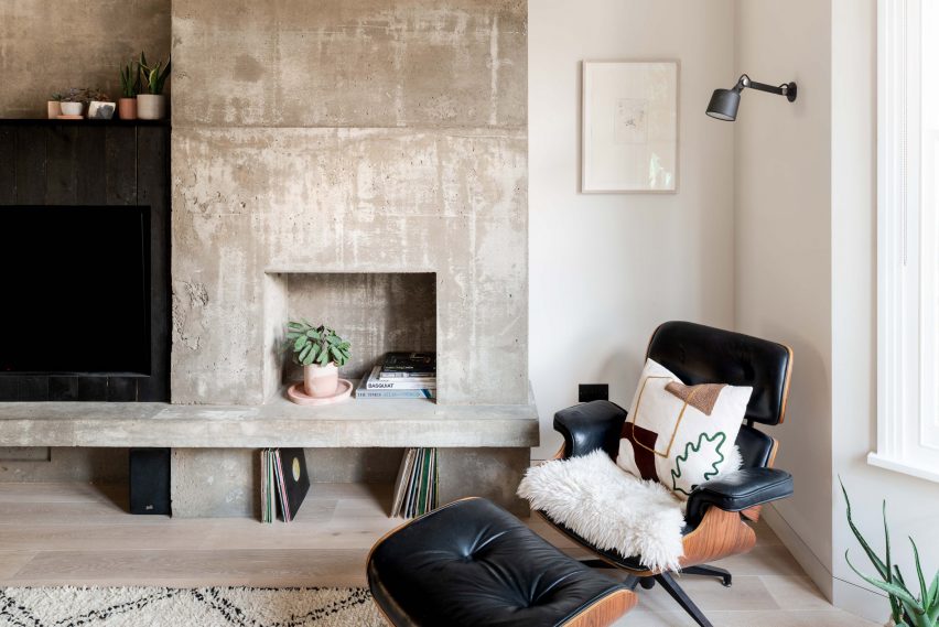 Living room with concrete wall