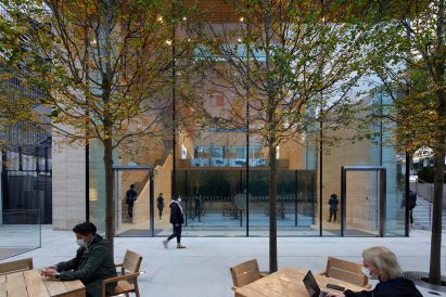 A glazed wall looks out to the gardens at the rear of the Bagdat Caddesi Apple store