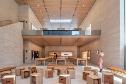 Interior view of the Apple Bagdat Caddesi store's two levels