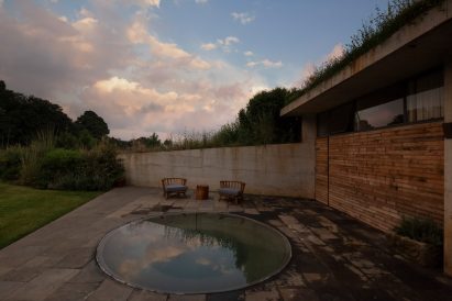 Garden at sunken Mexican house