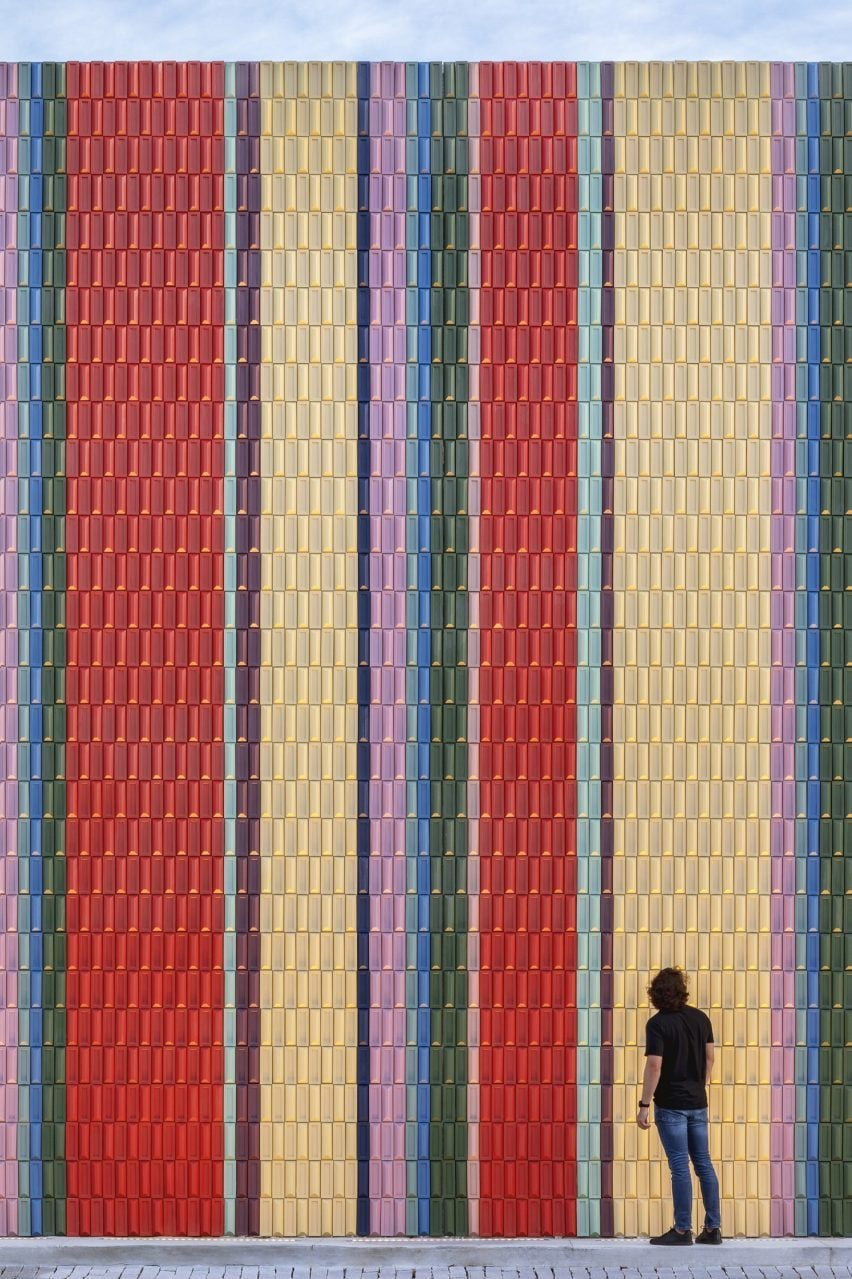 Grupo Arca showroom in Miami features stripy tiled facade
