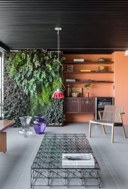 Green wall by Julliana Camargo