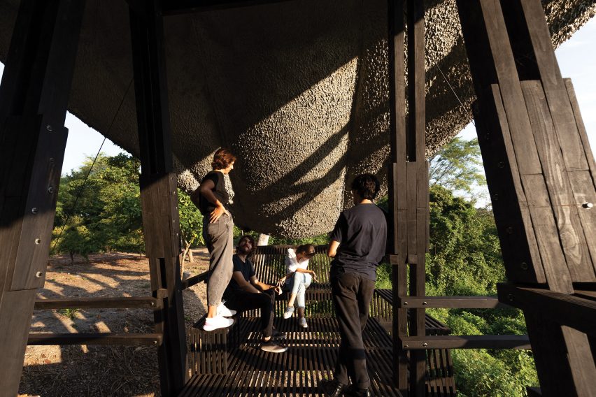 Viewing Platform by Al Borde