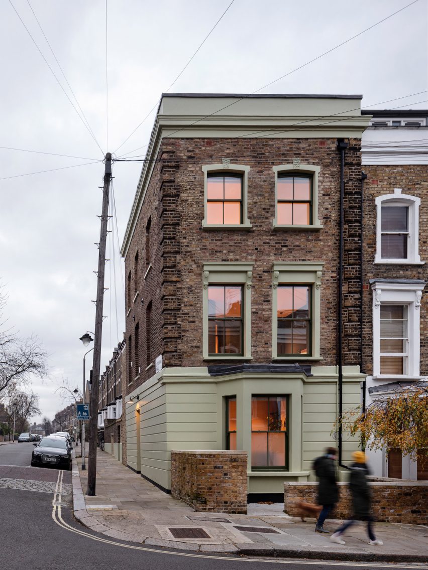 London end-of-terrace house