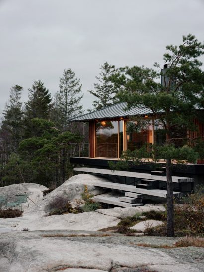 Weekend house on a rocky terrain