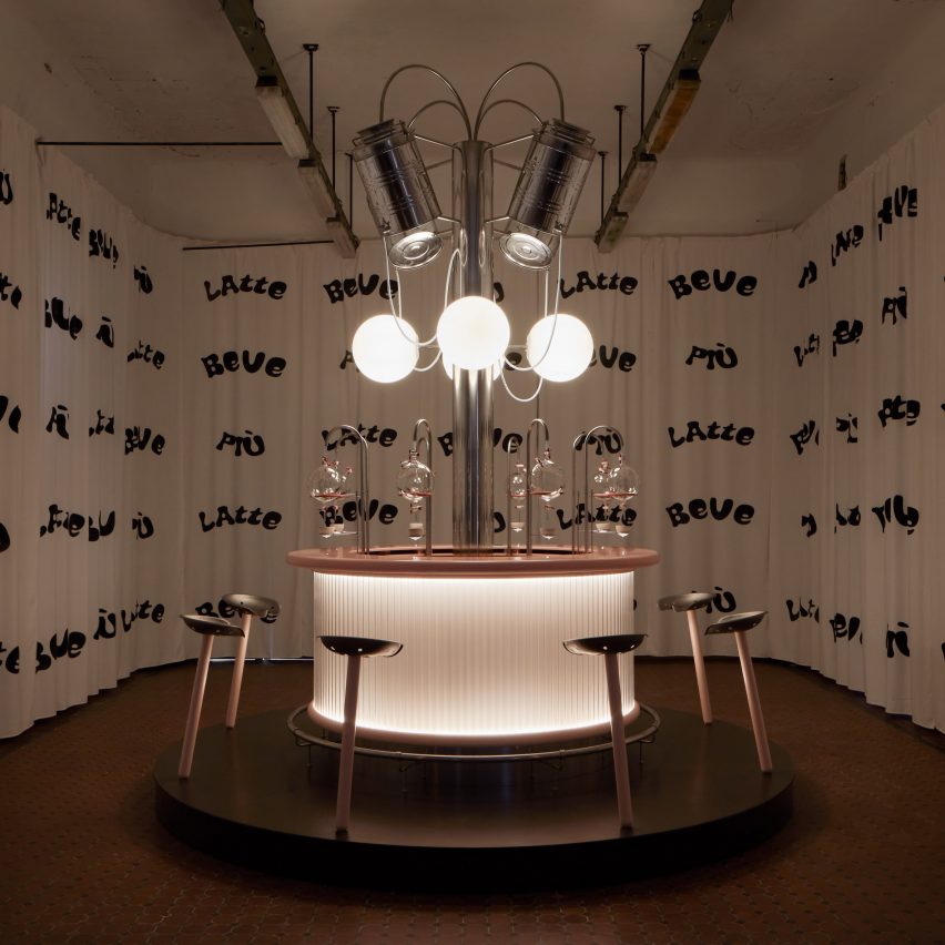 Interior view of a bar