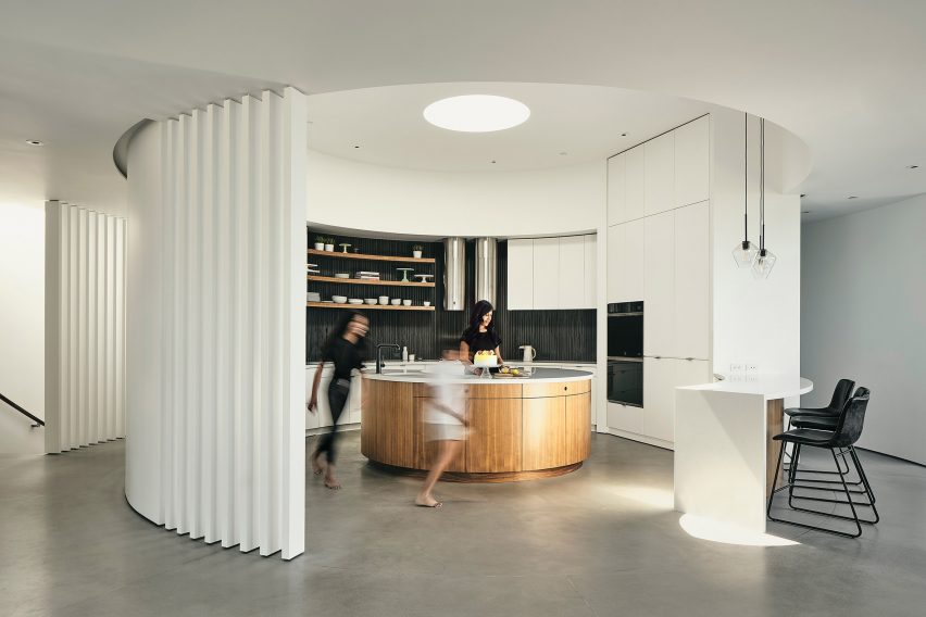Round House by Feldman Architecture