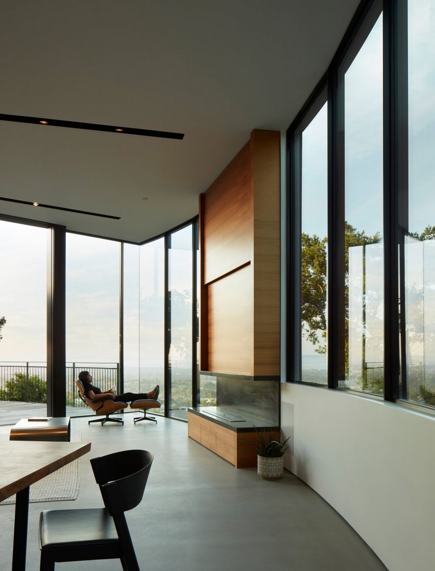 Round House by Feldman Architecture