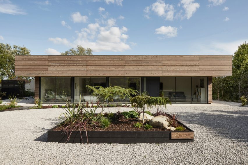 Facade of Sayang House by Carlos Gris