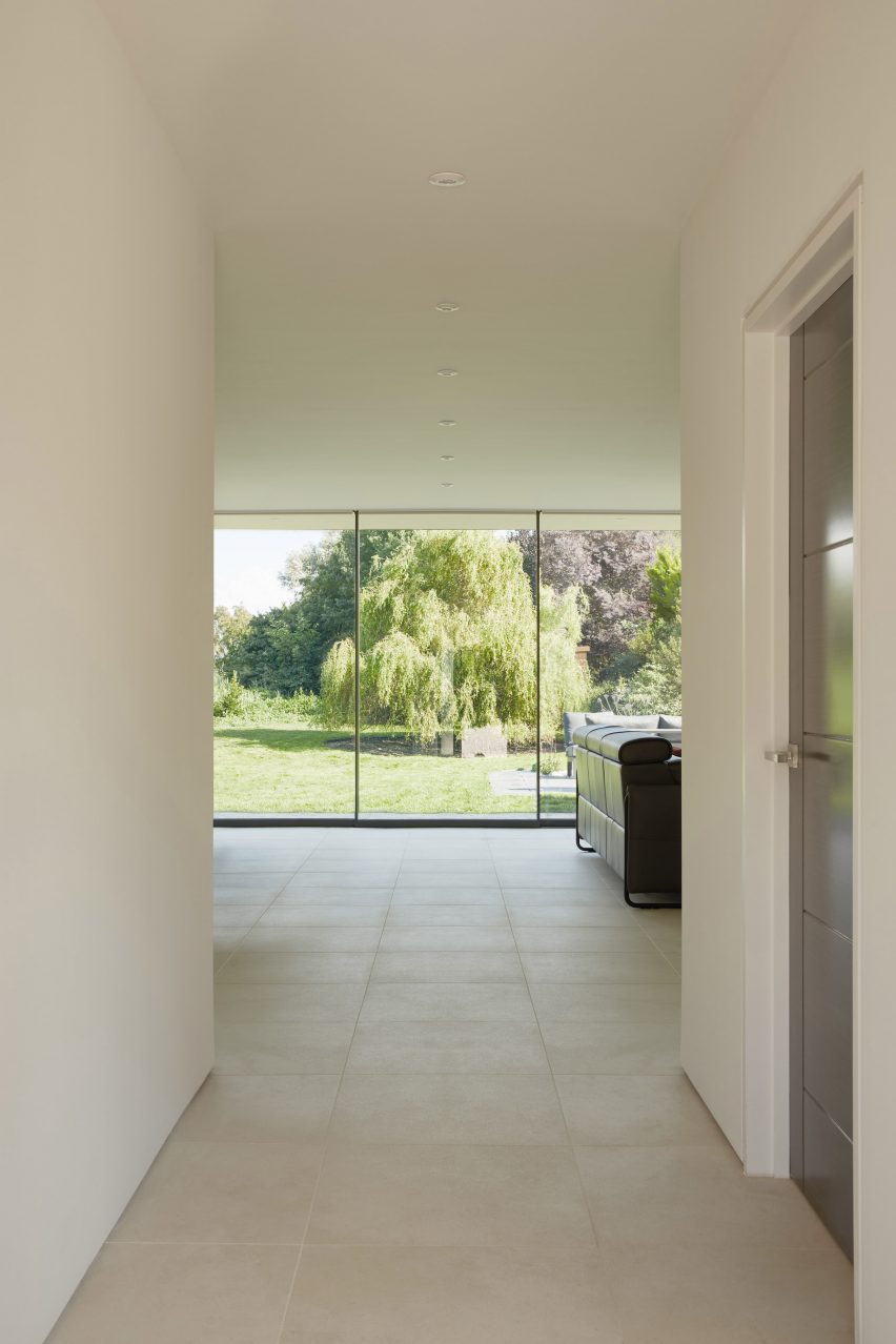 Interior of Facade of Sayang House by Carlos Gris